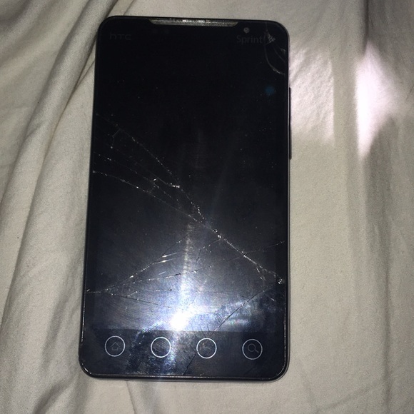 Htc evo 4G sprint no contract yet. - Picture 3 of 4